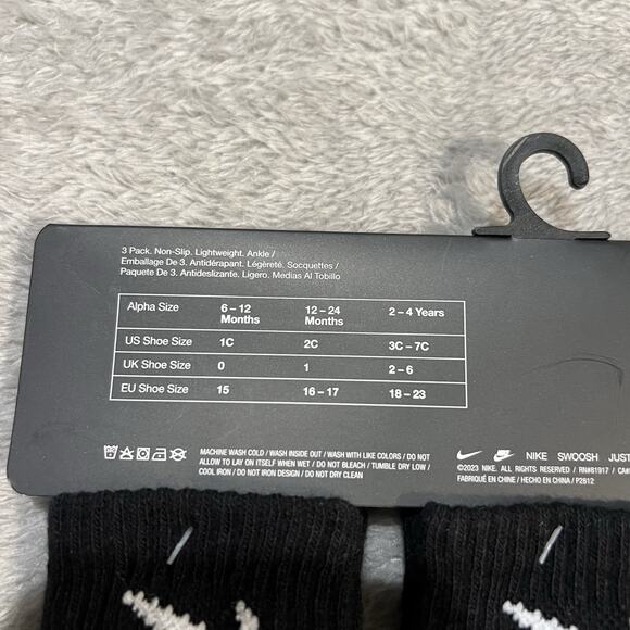Nike Baby Non-Slip Ankle Socks 3-Pack (6–12M) Black with Grips Style MN0053 - Picture 4 of 4